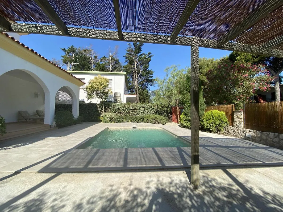 R5 Casa Colonial Villa Coma-ruga 0*,
