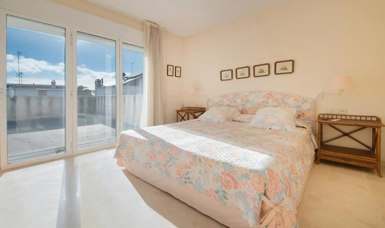 R5 Casa Colonial Villa Coma-ruga 0*,